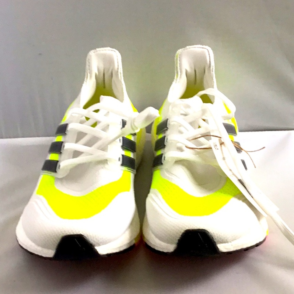 ADIDAS SHOES FOR MEN. - Picture 2 of 6